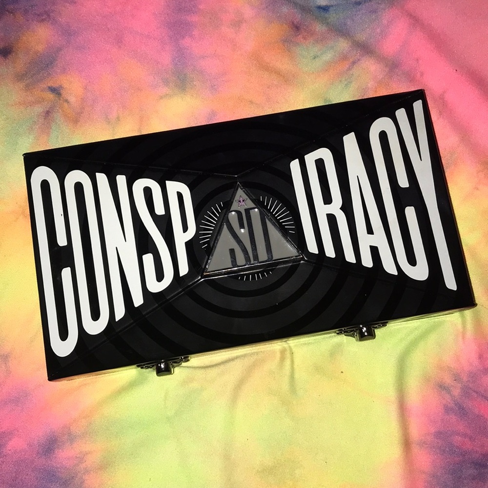 🐷Jeffree Star Conspiracy palette🐷